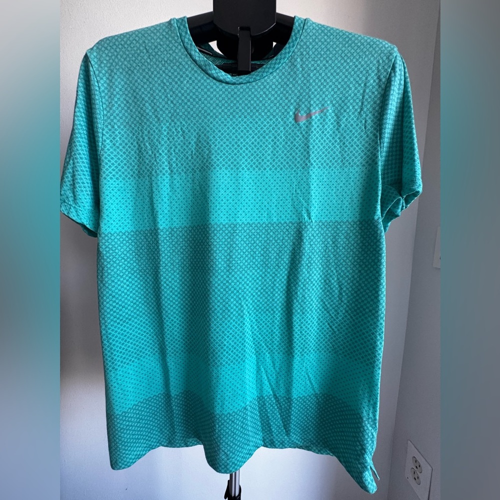 Nike Dry Fit Men's Teal Short Sleeve running shirt